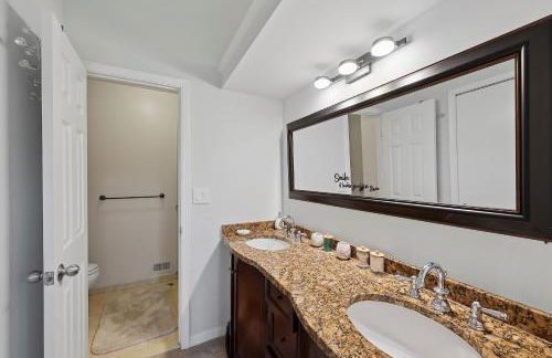 Spacious 3BR Townhouse with Balcony & Gym - Foto 29