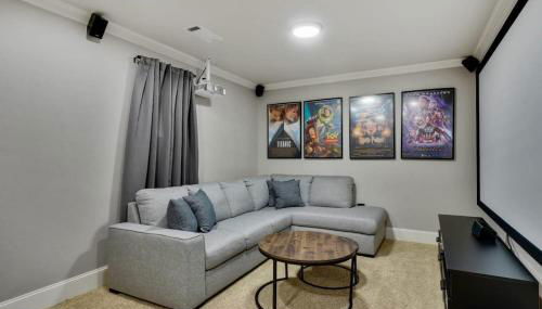 Luxury4000sqft Hot Tub Games Cinema FTWorth ATTST - Photo 5