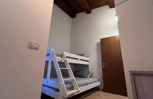 Dimora Floris accogliente appartamento in borgo storico a 7 chilometri dal mare - Photo 16