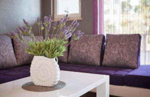 La Perla Apartments - Photo 32