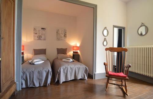 Mansion in Champvert with Pond View Terrace - Foto 7