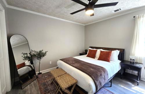 Cozy 5BR Family Retreat Firepit Games Patio - Foto 49