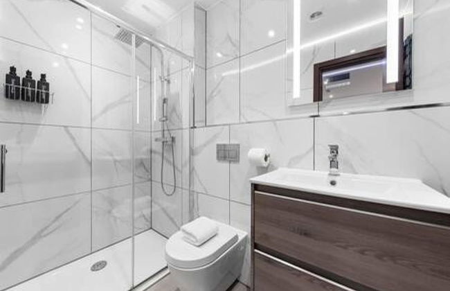 Modern Spacious Suite Sleeps 4 in Central London - Foto 9