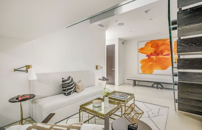 Laurel Canyon - Photo 26