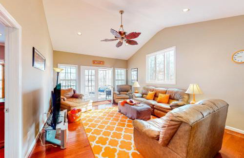 Boat Dock Lake-View Retreat 5 Mi to Dtwn Clemson - Foto 5