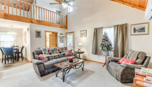 Charming and Cozy Cabin Near Lake Champlain! - Foto 1