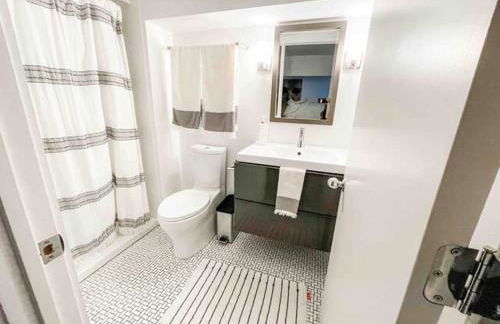 Modern Westport Studio with Pool Table & Lounge - Foto 4