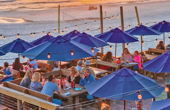 Surf Shack - Steps To The Beach, Lush Fenced Backyard 4 Bedroom Cottage - Foto 20