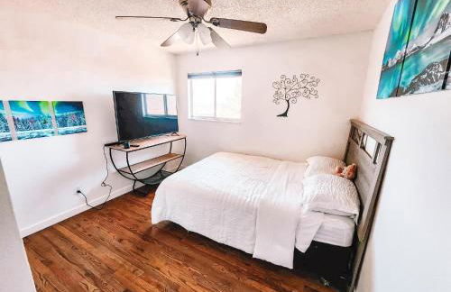 Theater Room Pet Friendly Near AF Academy Peaceful - Foto 10