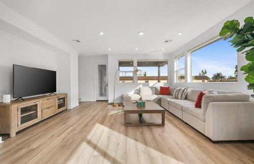 Central Santa Ana - Modern 4BR Home Near Disneyland - Foto 7