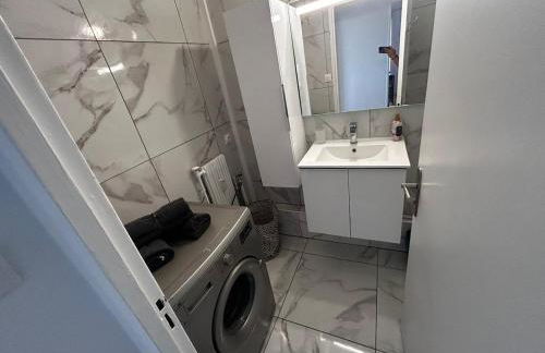 Large 3 bedroom cozy apartment - Foto 7