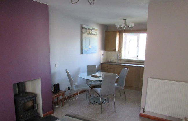 Spacious Detached Bungalow With Ample Parking - Foto 25