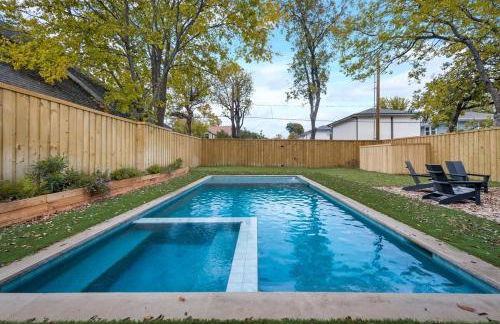 Mod Squad - Photo 51