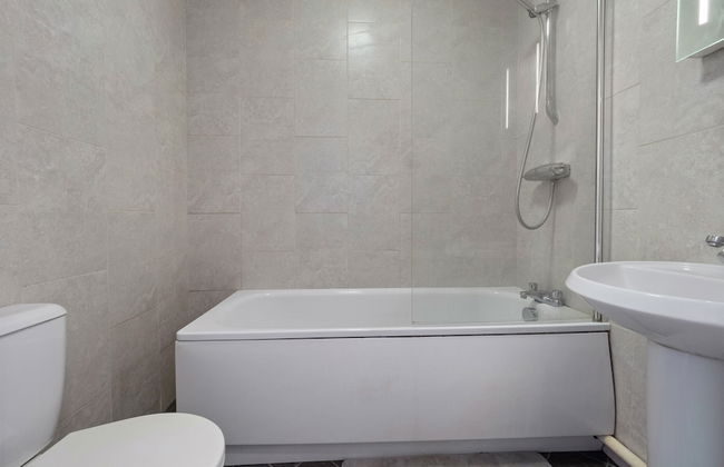 High Wycombe Apartments - Photo 11