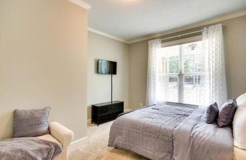 Stylish Hephzibah Home with Fire Pit and Theater Room! - Foto 14