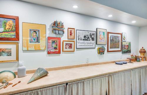 8 Mi to Lake Michigan Creative Retreat with Deck! - Foto 22