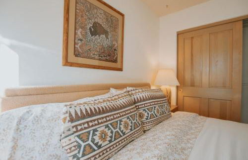 Buffalo Escape-Private Hot Tub in serene Corrales-Mountain View-Pet Friendly-No Pet Fee! - Foto 61