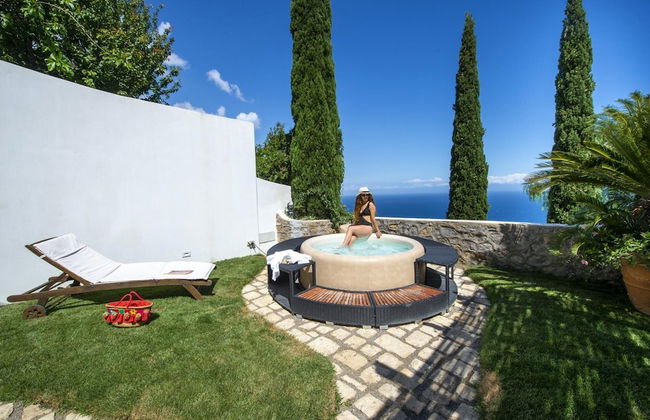 Casa Elena - In the Center of Praiano Parking Panoramic Hot tub - Photo 18