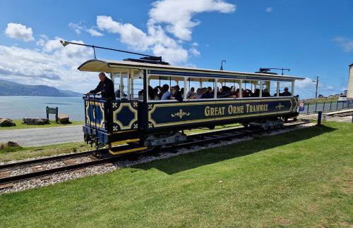 The Cottage on the Beach - Sleeps 7 - Large Garden - Foto 60