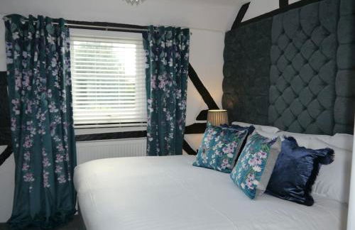 Lilac Cottage -Sleeps 6 -HOT TUB - Foto 14