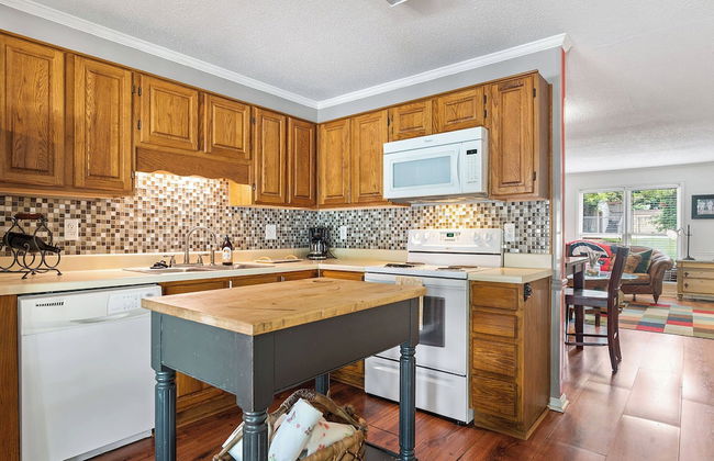 Five Points Dawg Crib On Campus - Foto 6