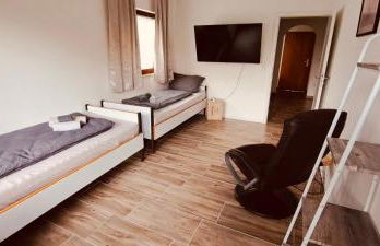 FELIX LIVING 10, Monteurwohnung, 3 Zimmer, getrennte Betten, Parkplatz - Photo 11