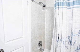 Urban Oasis Spacious 3BR 2BA Patio Near NYC EWR American Dream Mall - Photo 15