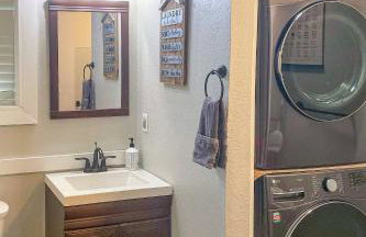 The Copper Roost Lake Texoma Escape with Hot Tub - Foto 29