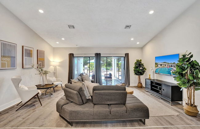 7 Br Home with Pool Gameroom & Soccer - Foto 33