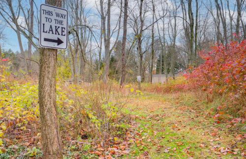 Walk to Lake Pet-Friendly Cottage in Jamestown! - Foto 26