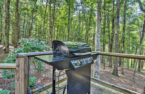 Romantic Asheville Area Cabin with Deck and Hot Tub! - Foto 26