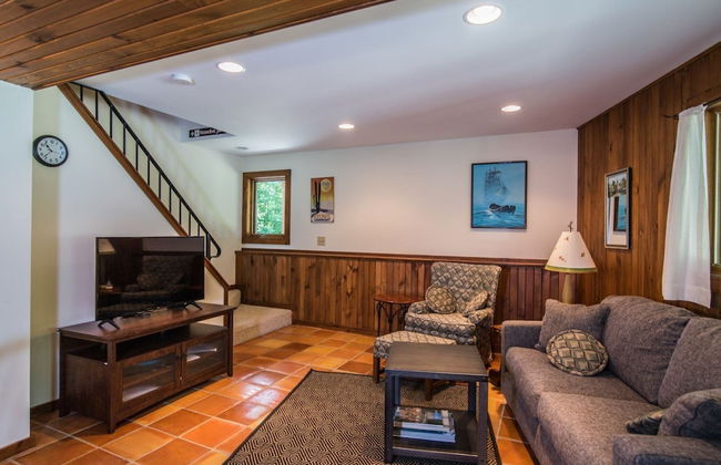 Cottage in the Woods - Photo 14