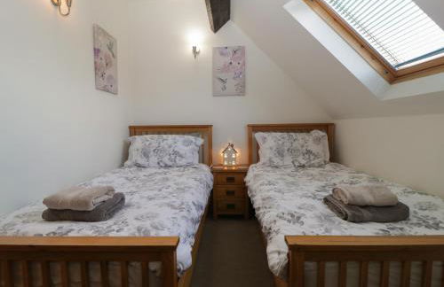 Burford Cottage - Photo 12