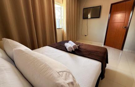 Apto com Hidromassagem; Perto do Aeroporto. - Foto 2