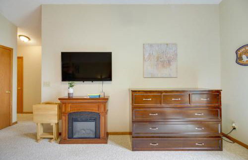 Richville Vacation Rental with Fire Pit Near Trails - Foto 9