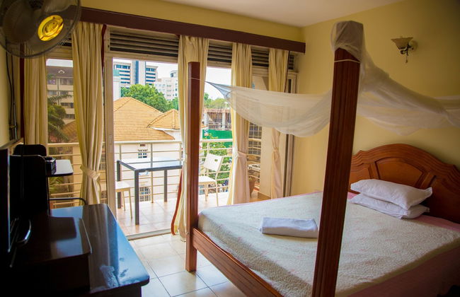 Shumuk Hotel and Apartments - Photo 2