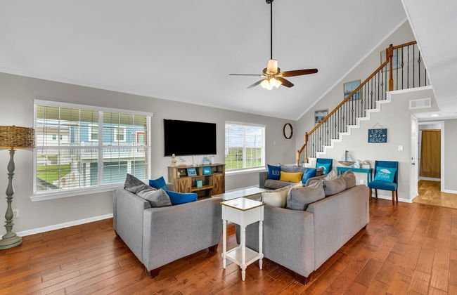 Backyard Oasis Hot Tub and 2 Shaded Decks - Foto 33