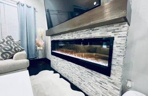 Elegant NW Atlanta Oasis, 2 Kitchens, Sauna, Patio - Foto 2