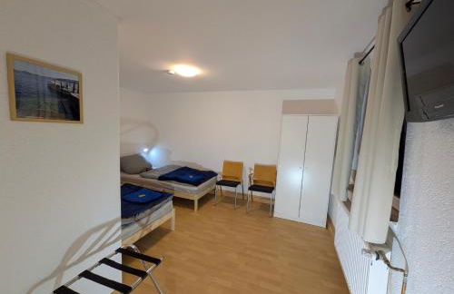 Monteurswohnung Kassel Ferienwohnung Parkplatz Küche 1- 4 Personen EG Modern - Foto 6