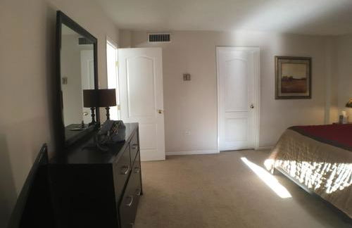 Brooks Tower Downtown Denver Furnished Apartment - Foto 34