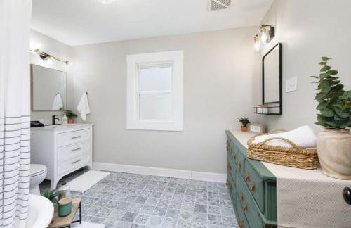 Walk to Highland Square, Sleeps 8 - Foto 32