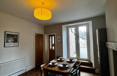 Cosy Central Buxton Terraced House - Photo 27