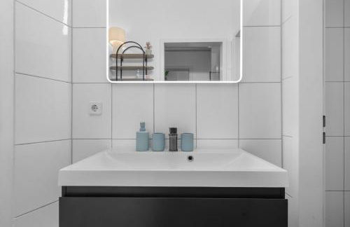 Loftly Kottbusser Damm 68 - Parkplatz - Self Check In - 300 Mbits - Foto 30