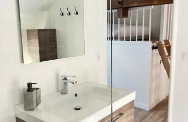 Le Ptit Gite de Chablis - Maison avec Cour en Centre-Ville - Foto 33