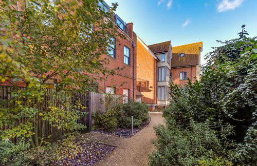 Exceptionally Spacious Central Canterbury Home - Foto 29