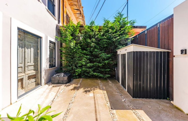 Luxury Living in Shkoder s Historic Heart - Photo 67