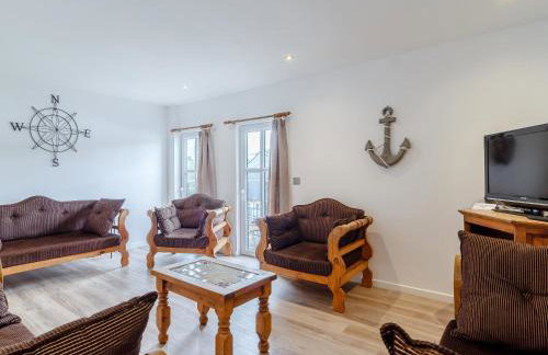 Topsail-18150 - Photo 2