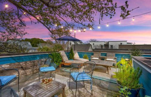 Elegant Sunlit Home with Private Rooftop Oasis - Foto 1