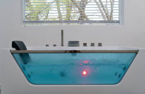 Serene Oasis Near Rock River - Foto 34