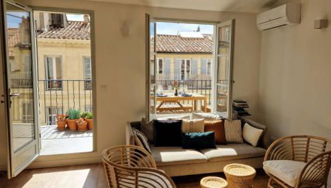 Terrasse - Hyper centre - 2 chambres - Parking gratuit - Calme & lumineux - Arrivée autonome - Foto 2